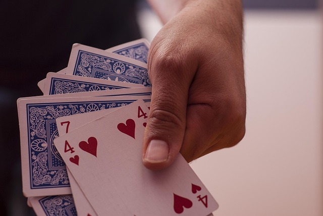 Spil poker på dine egne præmisser med den rette spilform